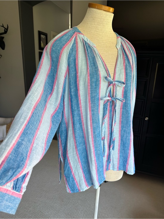 Rails Tops - Rails tie-front linen top in blue and pink, size large